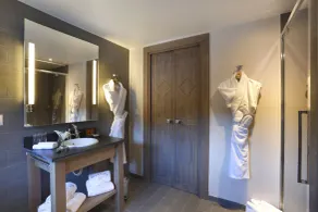 La Mainaz Hôtel Restaurant Genève - Gex - Mijoux - Baño