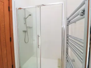 Corner Barn - Bathroom