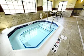 Staybridge Suites Minot by IHG - Piscine