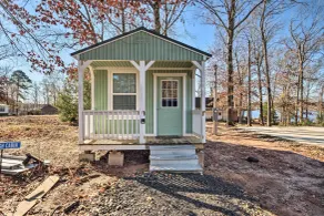 Sunny 'Catfish Cabin' w/ Views of Toledo Bend - Interiør