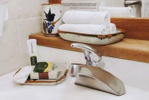 Alcazar Suites - Bathroom