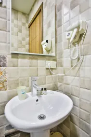 Hotel Terrace Kutaisi - Bathroom
