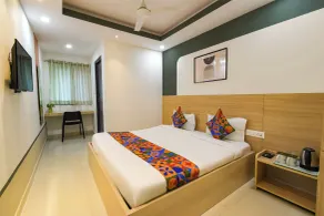 FabHotel The Botanica - Nr Hyderabad Central University, Kondapur - Værelse