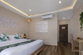 Vannee Golden Sands Beachfront Resort - Room
