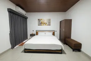 Gumitish Residence Singaraja - Zimmer