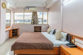 Hotel Sanmati - Room