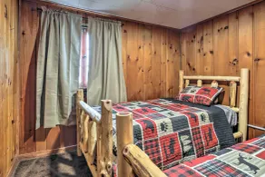 Lakefront Minocqua Cabin w/ Dock, WiFi & AC - Innenbereich