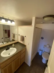 Front Row Bed and Breakfast - Bathroom