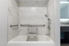 Red Lion Inn & Suites Lemoore - Badezimmer