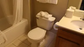 Hawthorn Extended Stay by Wyndham Wichita - Salle de bain