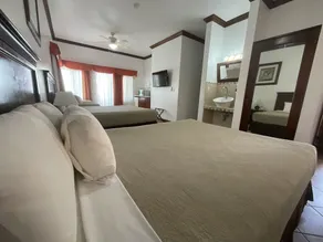 Hotel Cayman Suites - Room