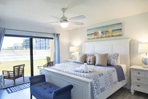 Canaveral Towers - Oceanfront Condos with Pool and Mini Golf by Port Canaveral - Cocoa Beach - Room