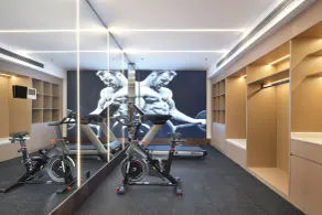 Jinglai Zhenxuan Shanghai Tongji Hospital Xincun Road Subway Station Hotel - Fitnessbereich