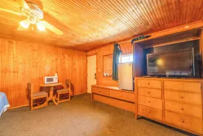 Green Acre Motel by OYO Near Rush County Airport - Zimmer