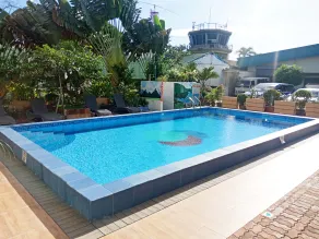 AEROSTOP HOTEL & RESTAURANT - Piscine