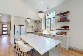 5BR Home w/ Nearby Lake, A/C & Private Backyard - Innenbereich