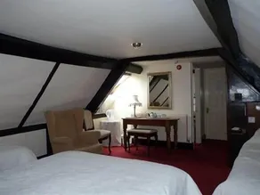 The Falcon Hotel - Room