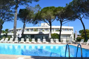 Zenitude Hôtel - Résidences La Tour de Mare - Piscine