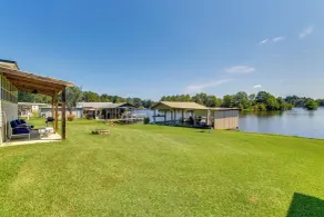 Private Dock + Fire Pit: Point A Lake Retreat! - Innenbereich