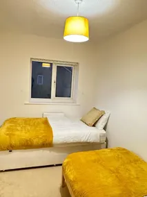 Manchester City Centre House, perfect for long stays! Parking, Wifi, Outdoor space - Rom