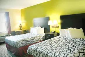 Days Inn by Wyndham Park City Kansas - Chambre