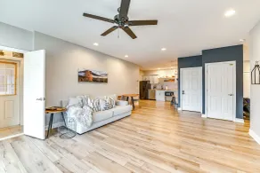Mountain Views & Fire Pit: Sandgate Getaway - Innvendig