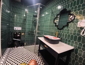 Love Luxury Hotel Vườn Lài - Baño