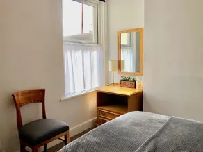 Purple Cloud Cosy 4 bed Cottage with Garden Parking Pet-Friendly - Chambre