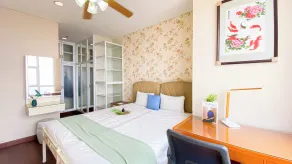 Modern Look 2Br At Lucky Tower Residence Apartment - Zimmer
