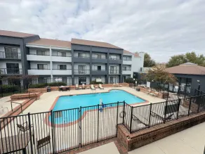 Super 8 by Wyndham Dallas Love Field Airport - Piscine