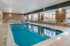Comfort Inn & Suites Marion I-57 - Piscine