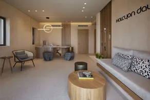 Halcyon Days Suites - Reception