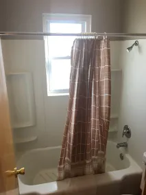 The King's Inn - Bathroom
