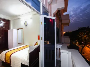 Phuong Trang Hotel - Room