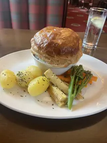 Lovat Arms Hotel - Restaurant