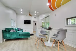 Single-story Cabin on Hyco Lake: Swim & Unwind! - Innenbereich