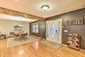 Game Room & Fire Pit: Spacious Elk Park Lodge! - Interiör