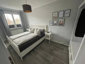 Charming 4-Person Apartment in Hoyerswerda City Center - Rom