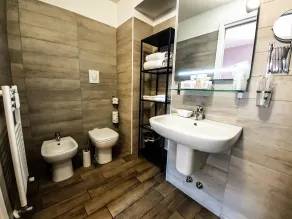 Aparthotel Meneghino - Badezimmer