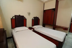 Hotel Naveen - Chambre
