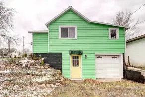 Manton Cottage ~ 34 Mi to Traverse City! - Interior