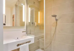 B&B HOTEL Paris Porte d'Orléans - Salle de bain