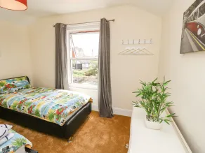 Station Avenue - Room