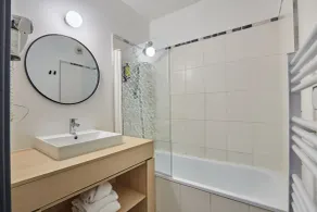 Appart'hôtel Odalys City - Aix en Provence Centre Palais des Congrès - Bathroom