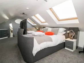 The Annex - Room