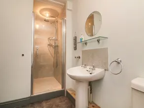 Barley Meadow - Bathroom
