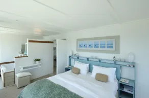 Whalesong Lodge - Room
