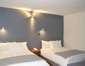 Hotel Nippon y Centro de Eventos - Quarto