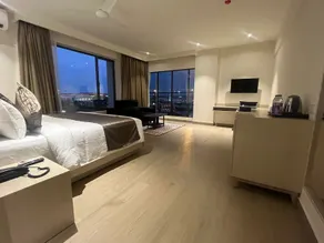 PRESIDENCY AIRPORT HOTEL - Room