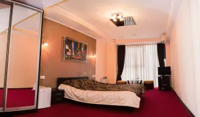 Mark Plaza Hotel - Room